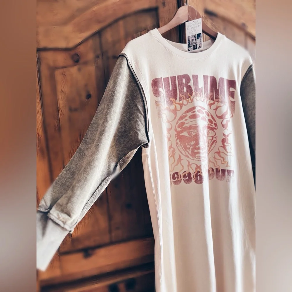 T- Shirt  Dress  Artisan - Picture 7 of 13